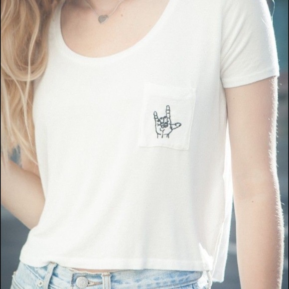 rock on Cropped tee - Picture 1 of 1